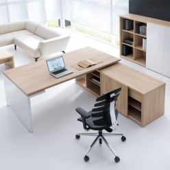 G8 Desk With Cabinet